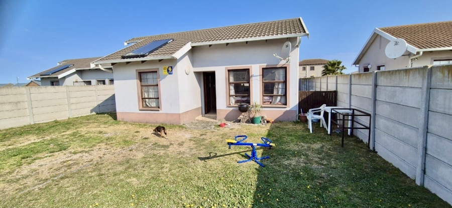 2 Bedroom Property for Sale in Fourleaf Estate Eastern Cape